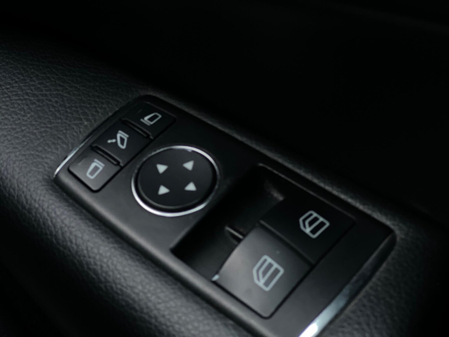 Used Mercedes-Benz C Class 2012 for sale - 77455671: Photo 48