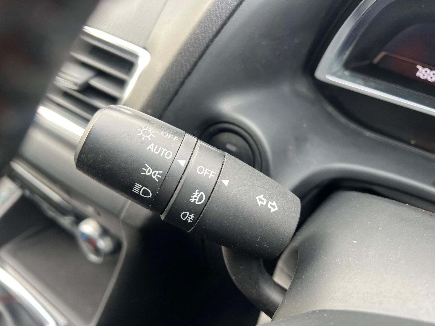 Used Mazda Mazda3 2016 for sale - 77624819: Photo 50