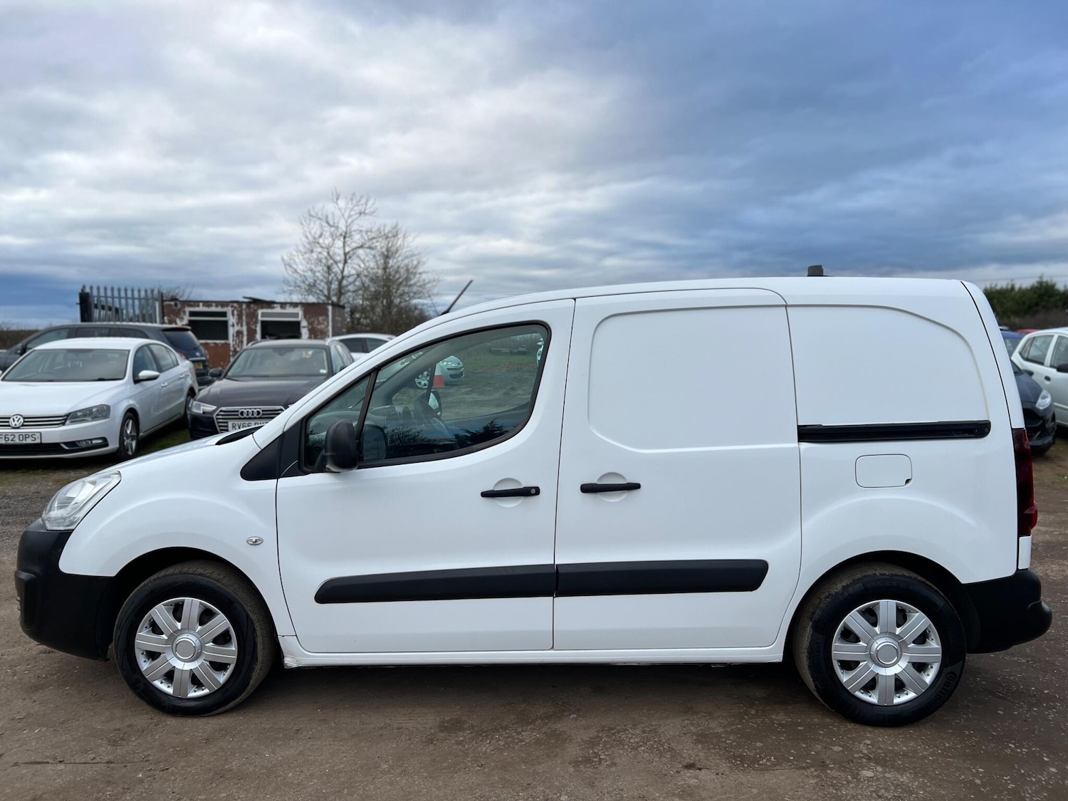 Used Peugeot Partner 2015 for sale - 77882082: Photo 10