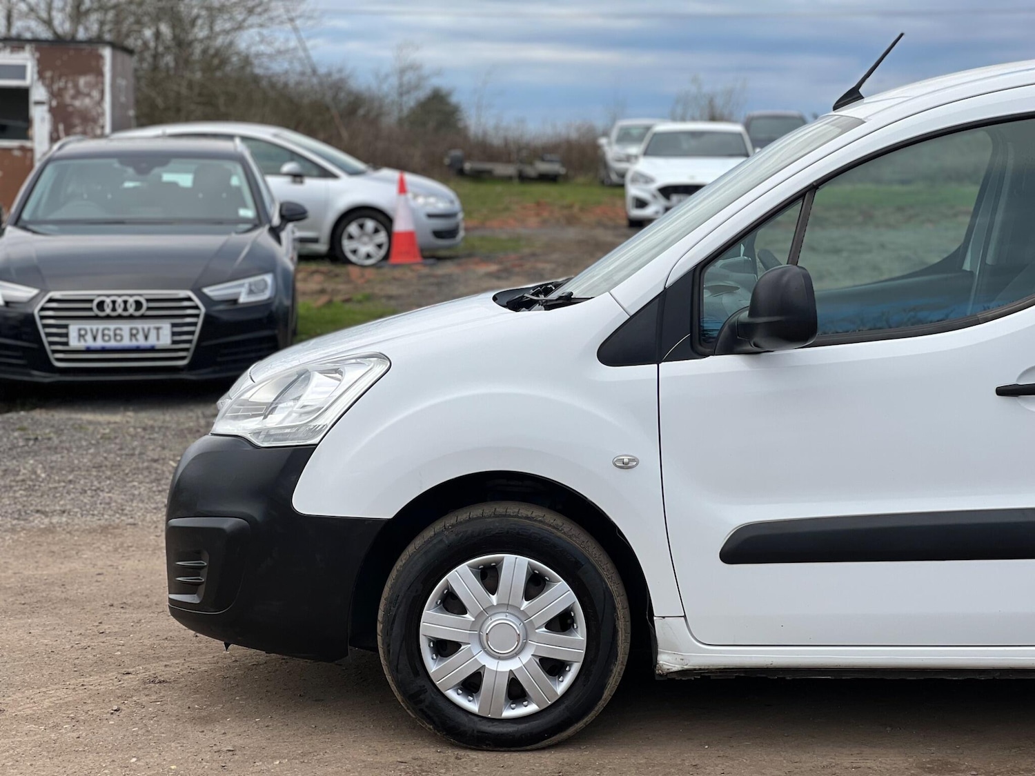 Used Peugeot Partner 2015 for sale - 77882082: Photo 13