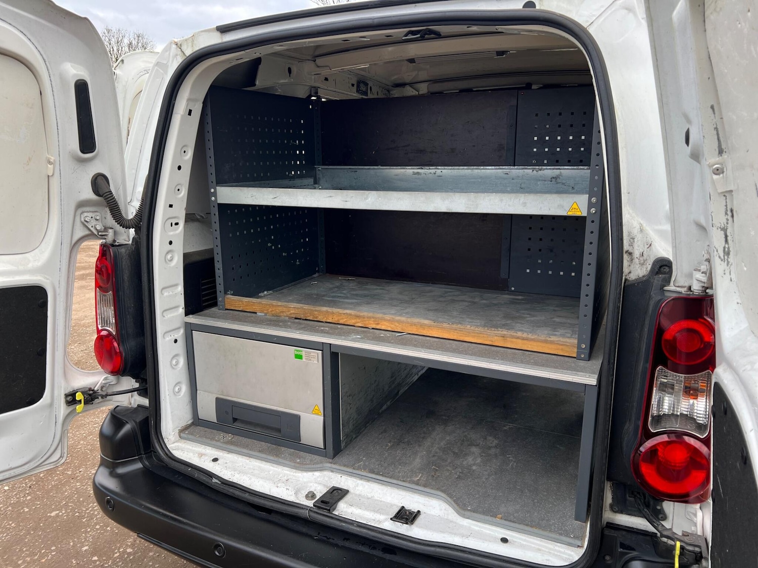 Used Peugeot Partner 2015 for sale - 77882082: Photo 31