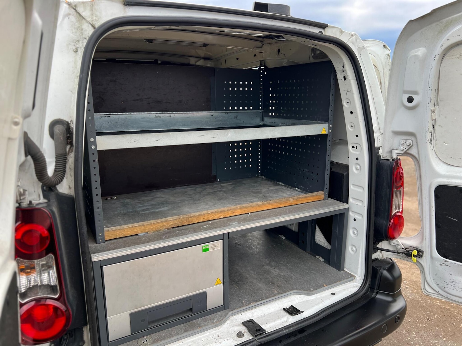 Used Peugeot Partner 2015 for sale - 77882082: Photo 32