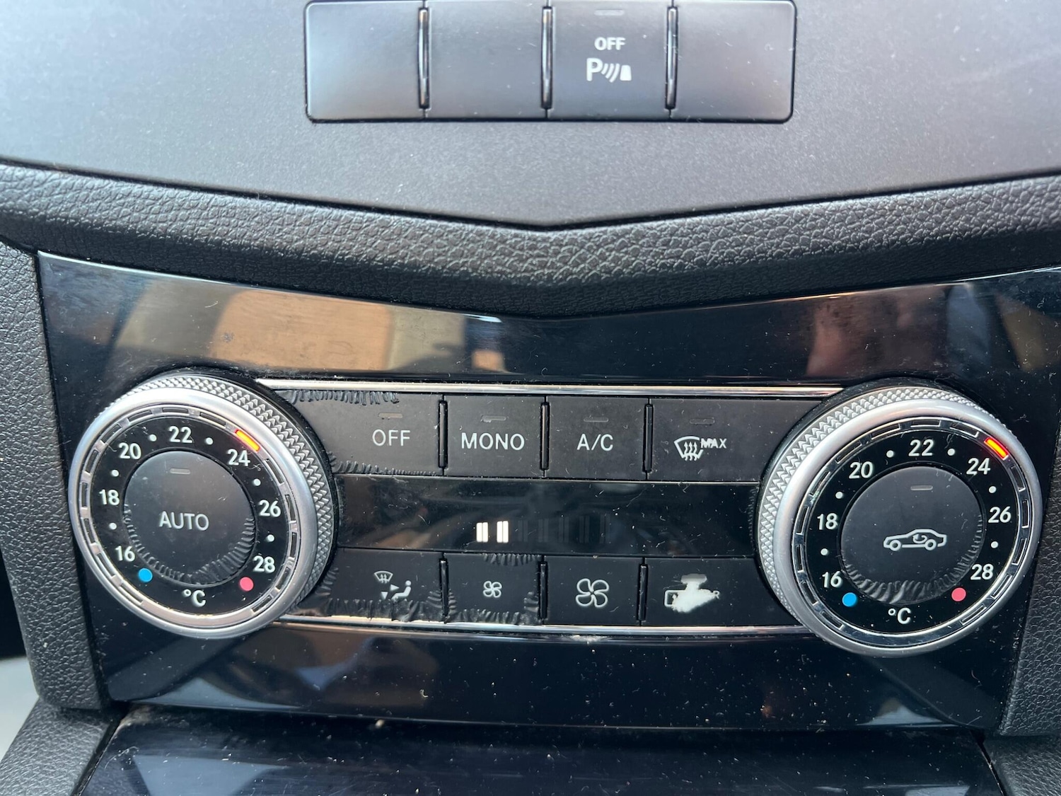 Used Mercedes-Benz C Class 2010 for sale - 78156651: Photo 46