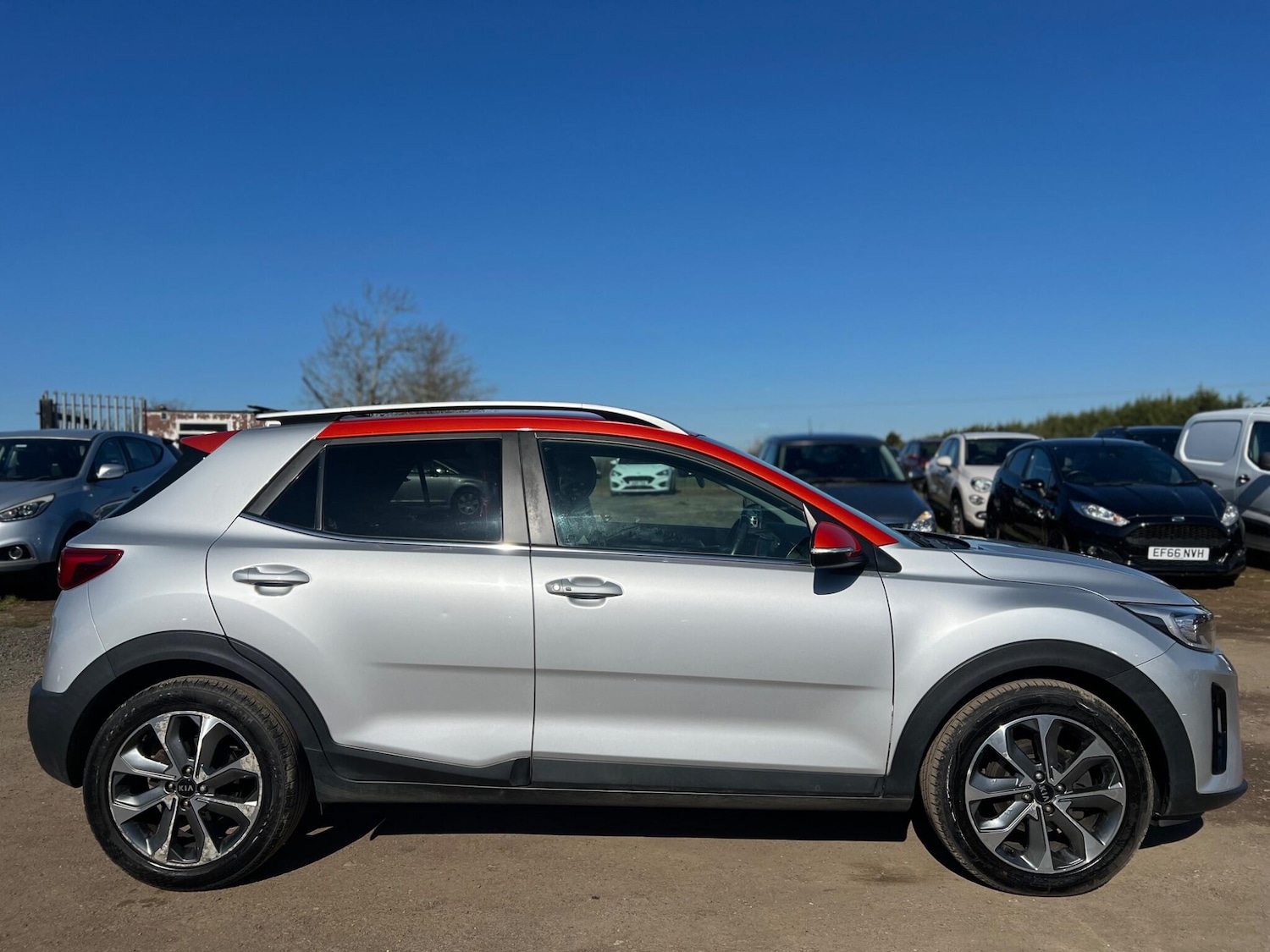 Used Kia Stonic 2018 for sale - 77957547: Photo 15