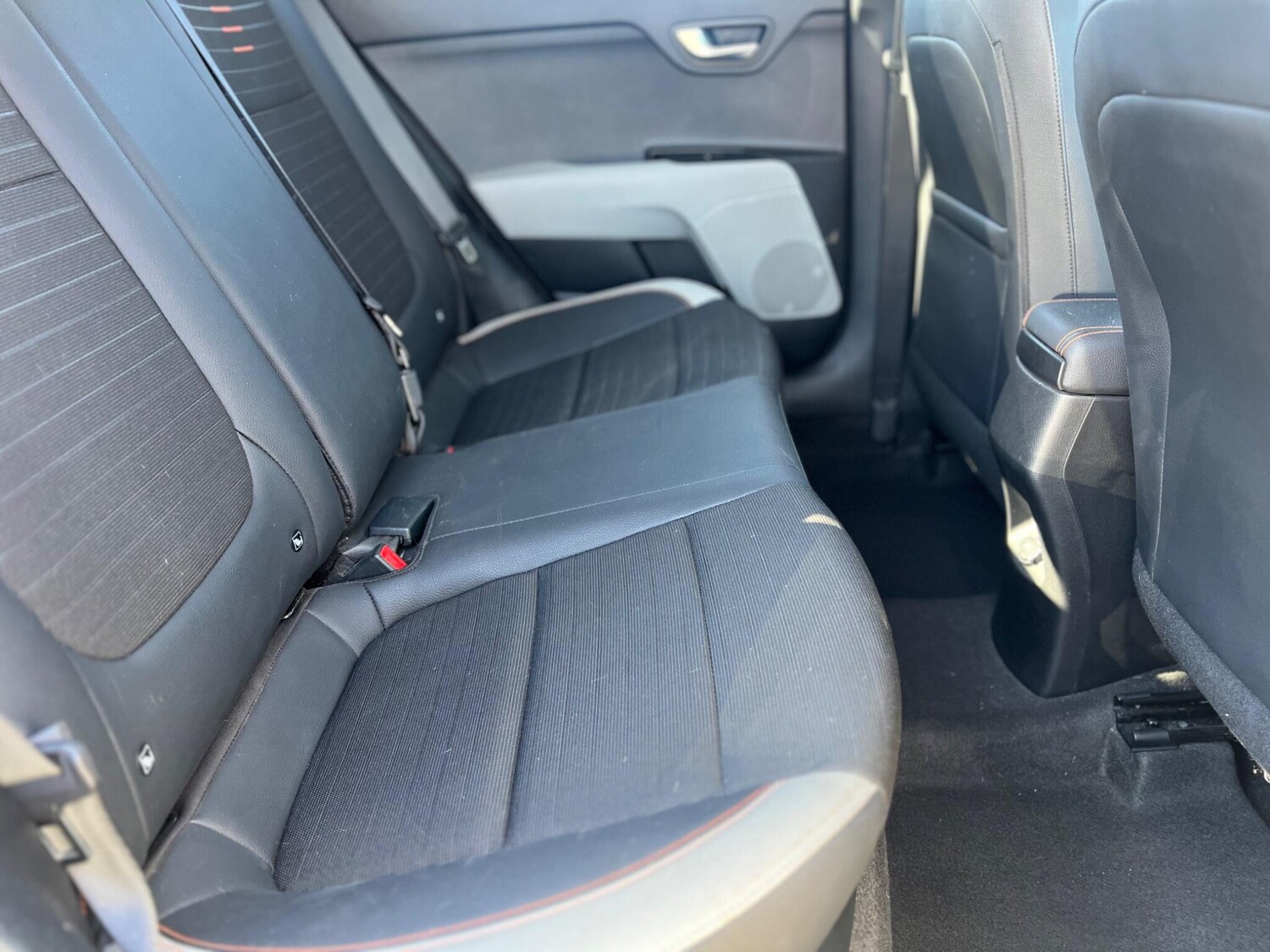 Used Kia Stonic 2018 for sale - 77957547: Photo 34