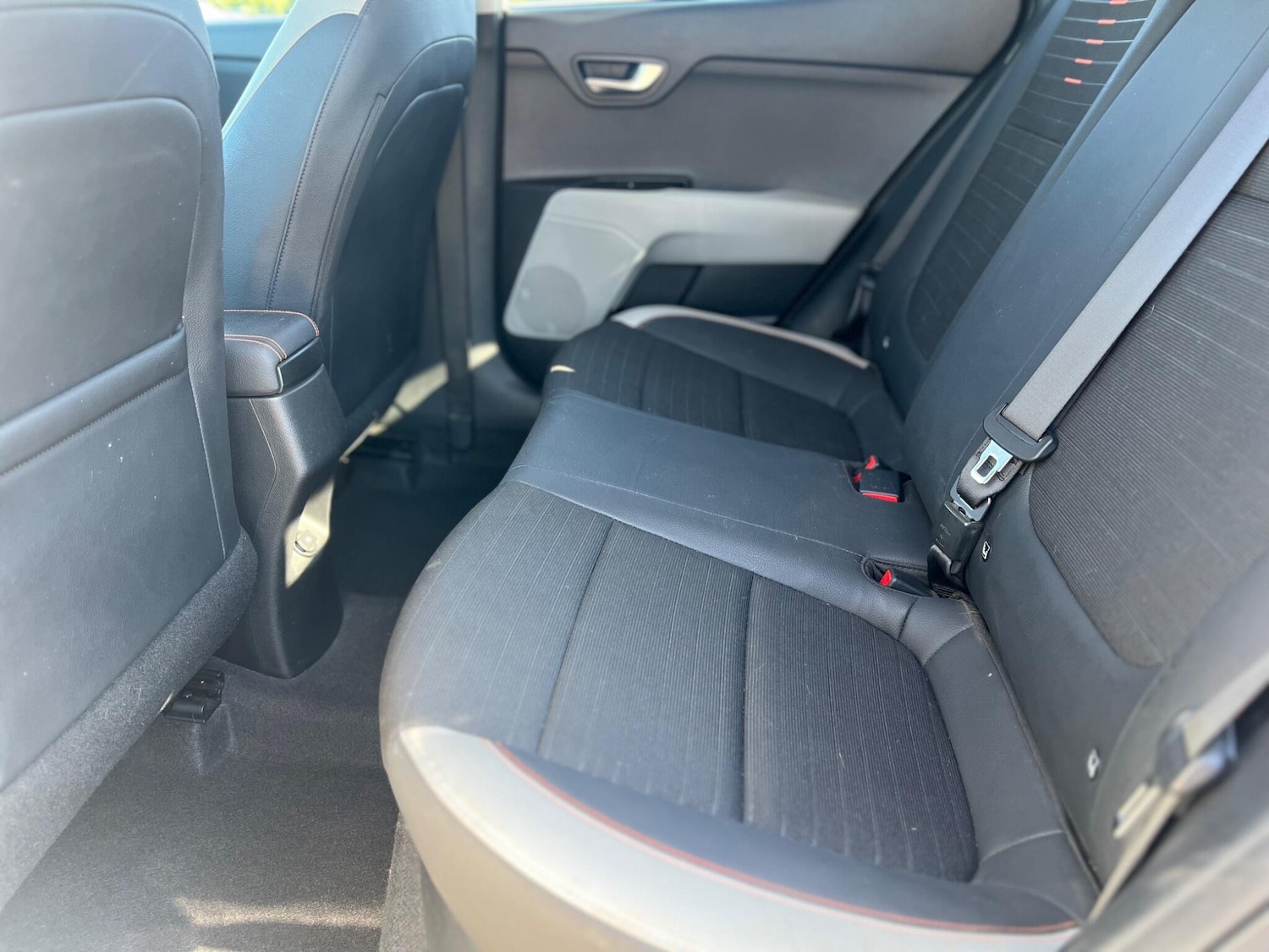 Used Kia Stonic 2018 for sale - 77957547: Photo 36