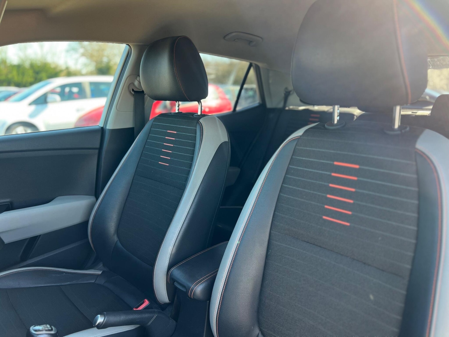 Used Kia Stonic 2018 for sale - 77957547: Photo 41