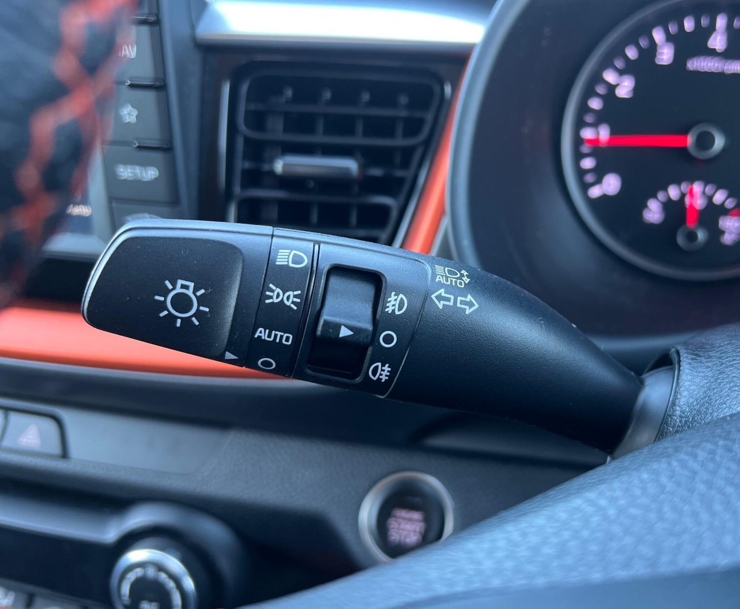 Used Kia Stonic 2018 for sale - 77957547: Photo 51