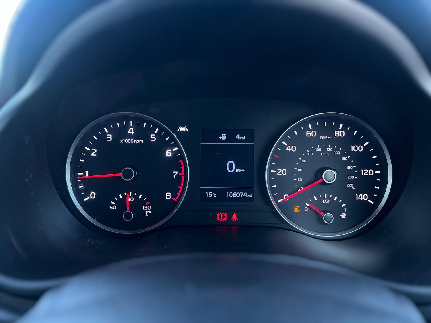 Used Kia Stonic 2018 for sale - 77957547: Photo 52