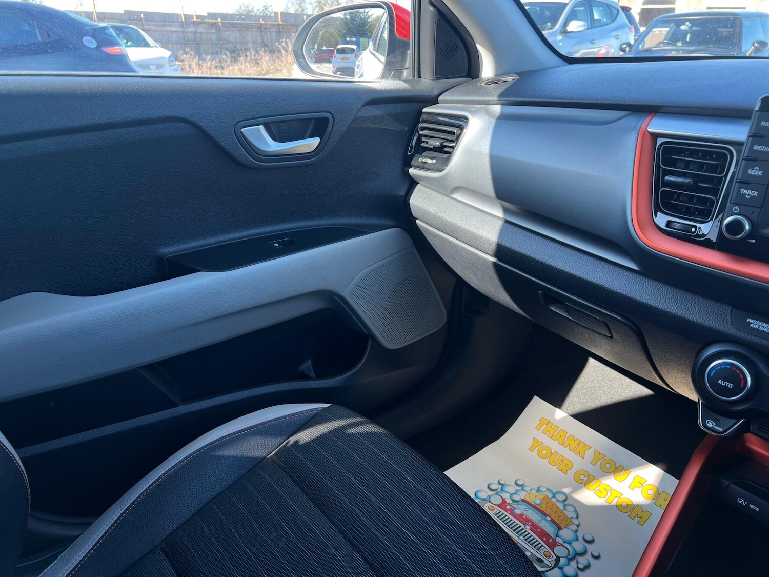 Used Kia Stonic 2018 for sale - 77957547: Photo 65