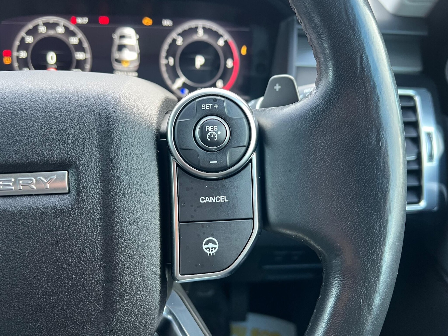 Used Land Rover Discovery 2018 for sale - 77705340: Photo 52