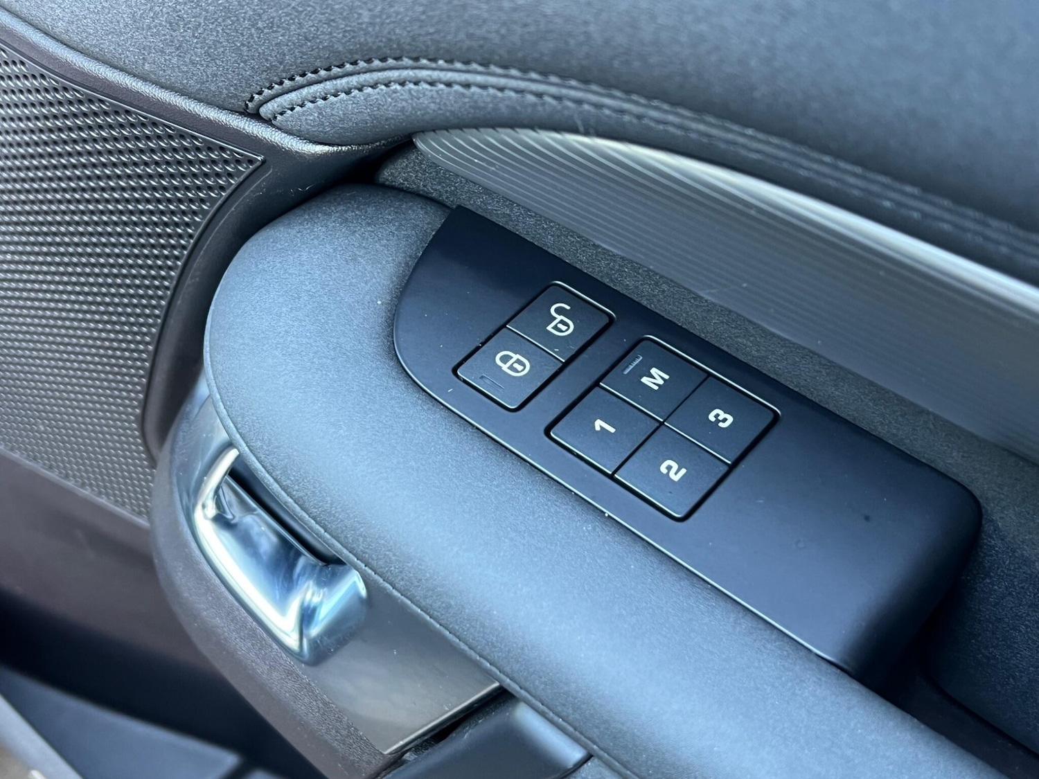 Used Land Rover Discovery 2018 for sale - 77705340: Photo 63