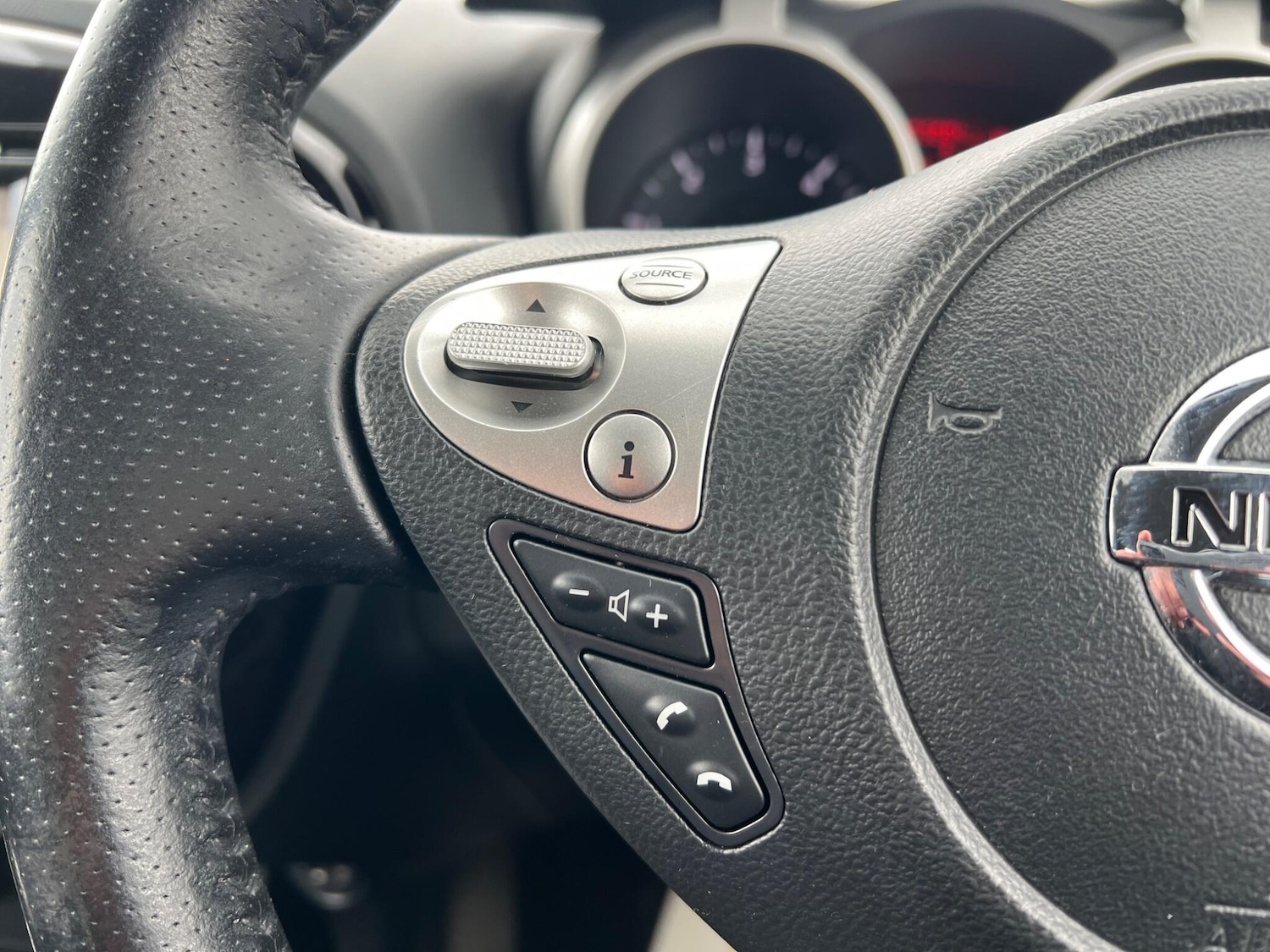 Used Nissan Juke 2014 for sale - 78018860: Photo 49