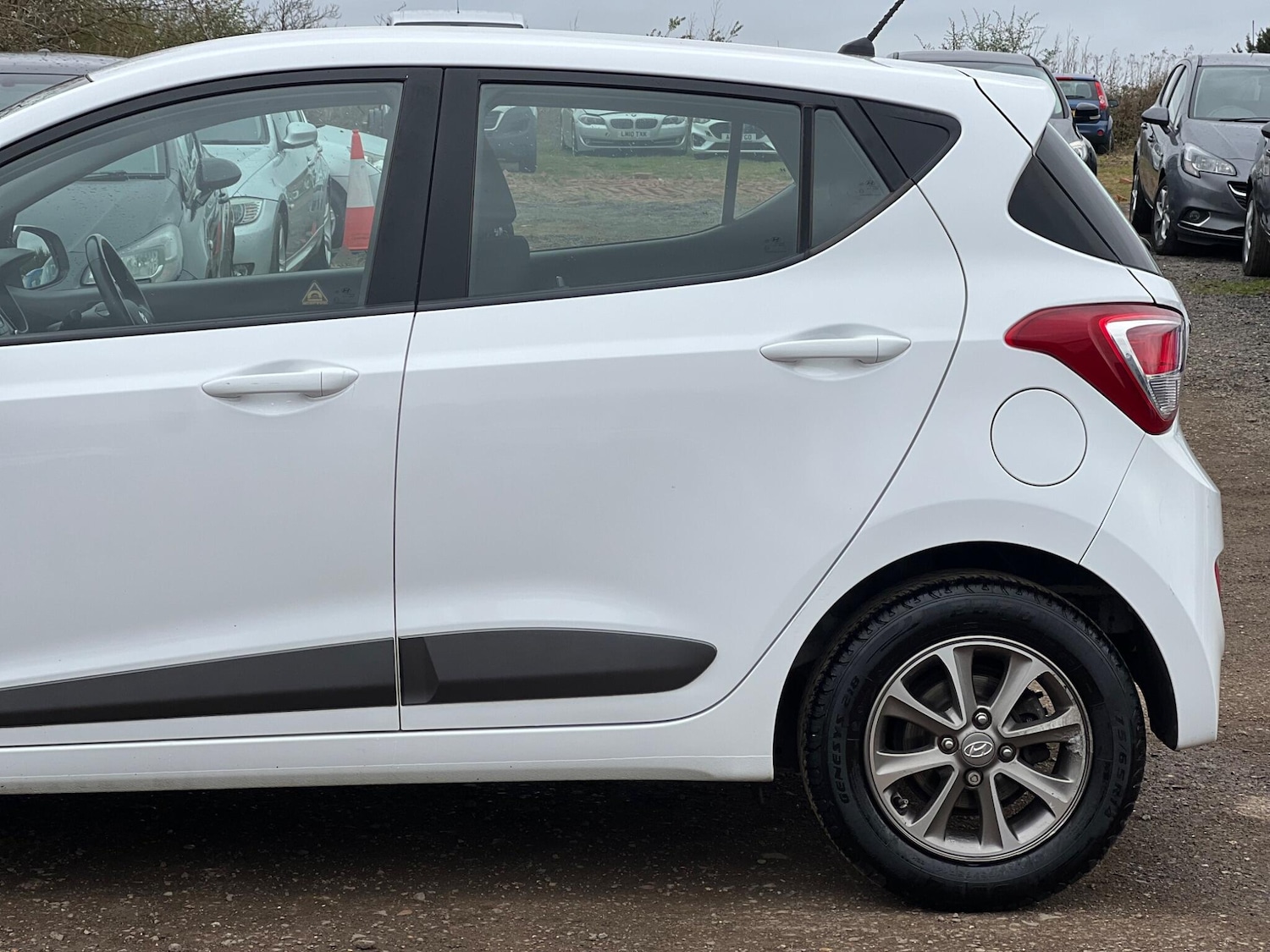 Used Hyundai i10 2014 for sale - 78100807: Photo 17