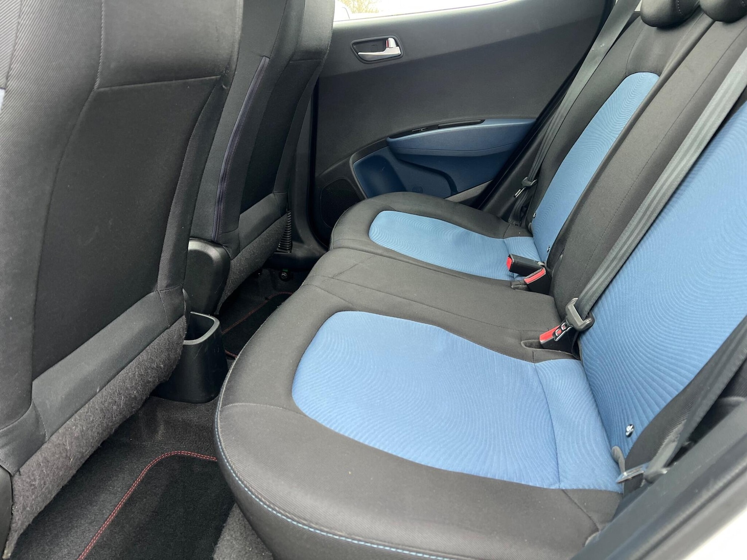 Used Hyundai i10 2014 for sale - 78100807: Photo 35