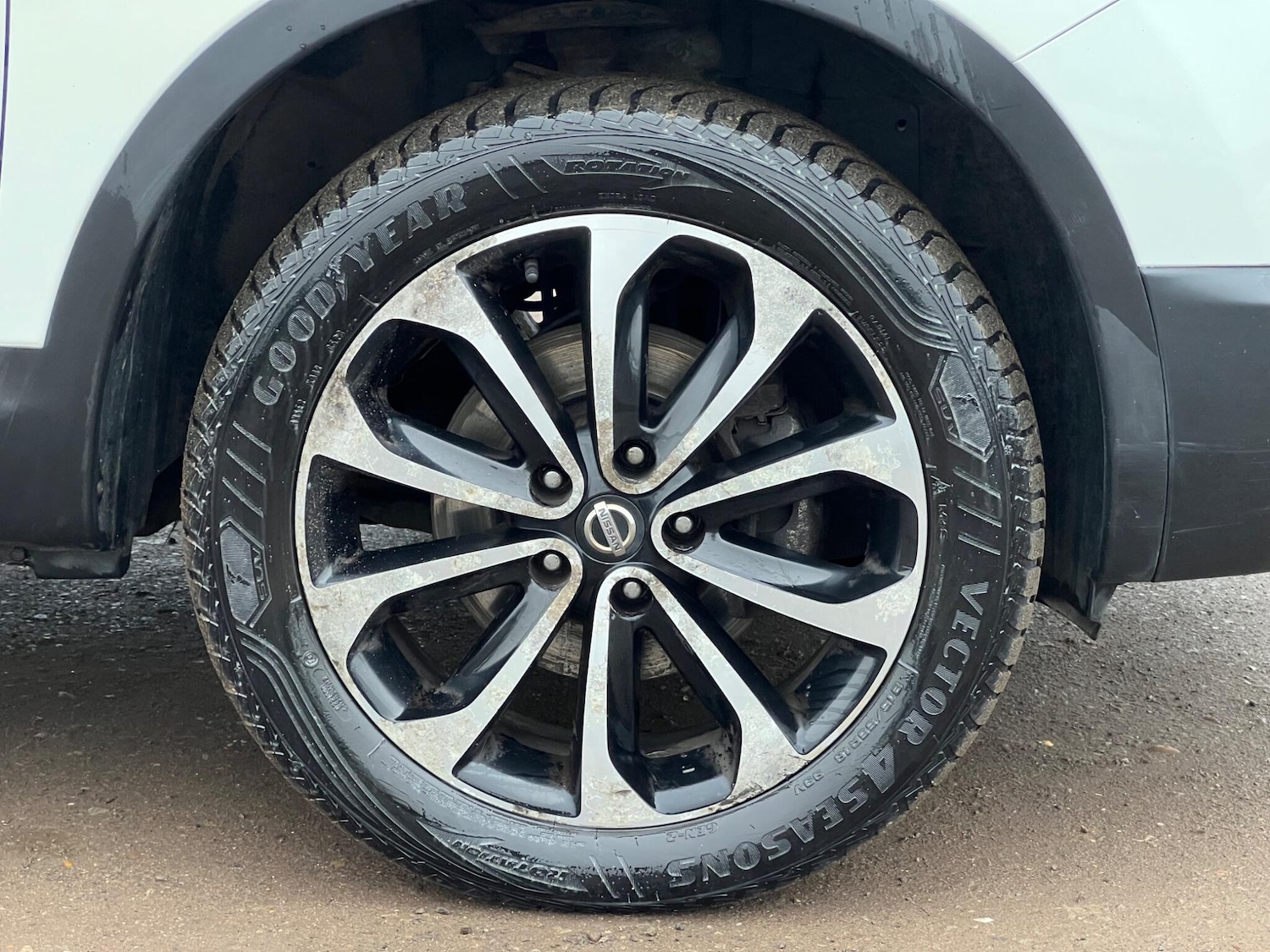 Used Nissan Qashqai 2012 for sale - 77807857: Photo 28