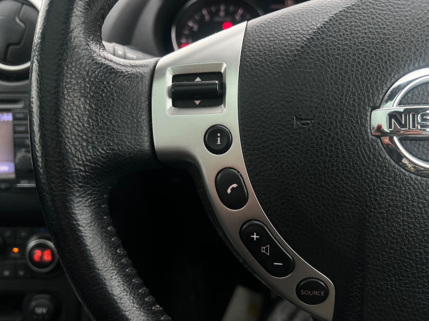 Used Nissan Qashqai 2012 for sale - 78147837: Photo 52