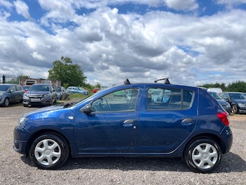 Used Dacia Sandero 2016 for sale - 78157605: Photo
