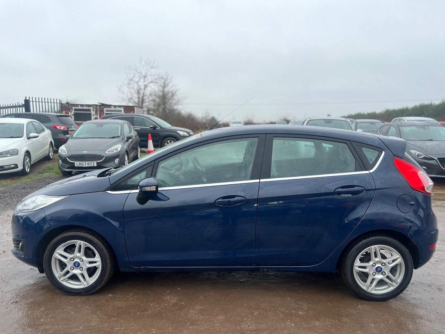 Used Ford Fiesta 2015 for sale - 77455346: Photo 12