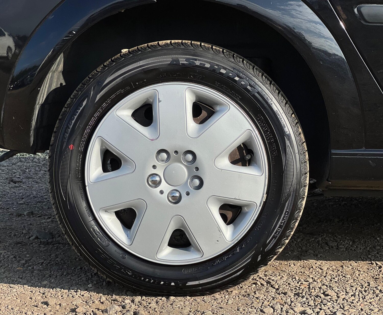 Used Vauxhall Meriva 2005 for sale - 77456550: Photo 54