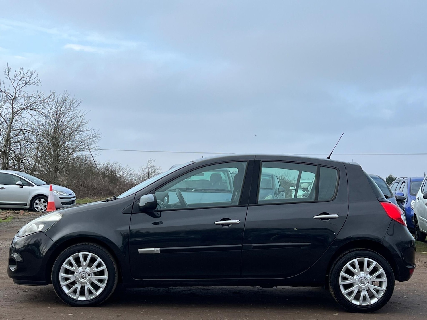 Used Renault Clio 2009 for sale - 77824014: Photo 14