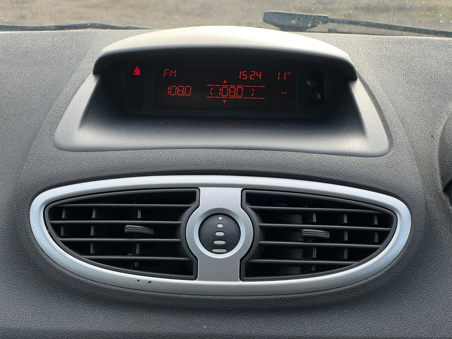 Used Renault Clio 2009 for sale - 77824014: Photo 38