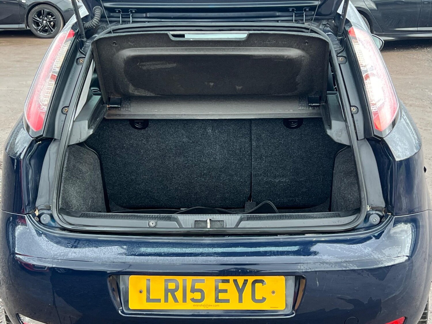 Used Fiat Punto 2015 for sale - 77510741: Photo 9