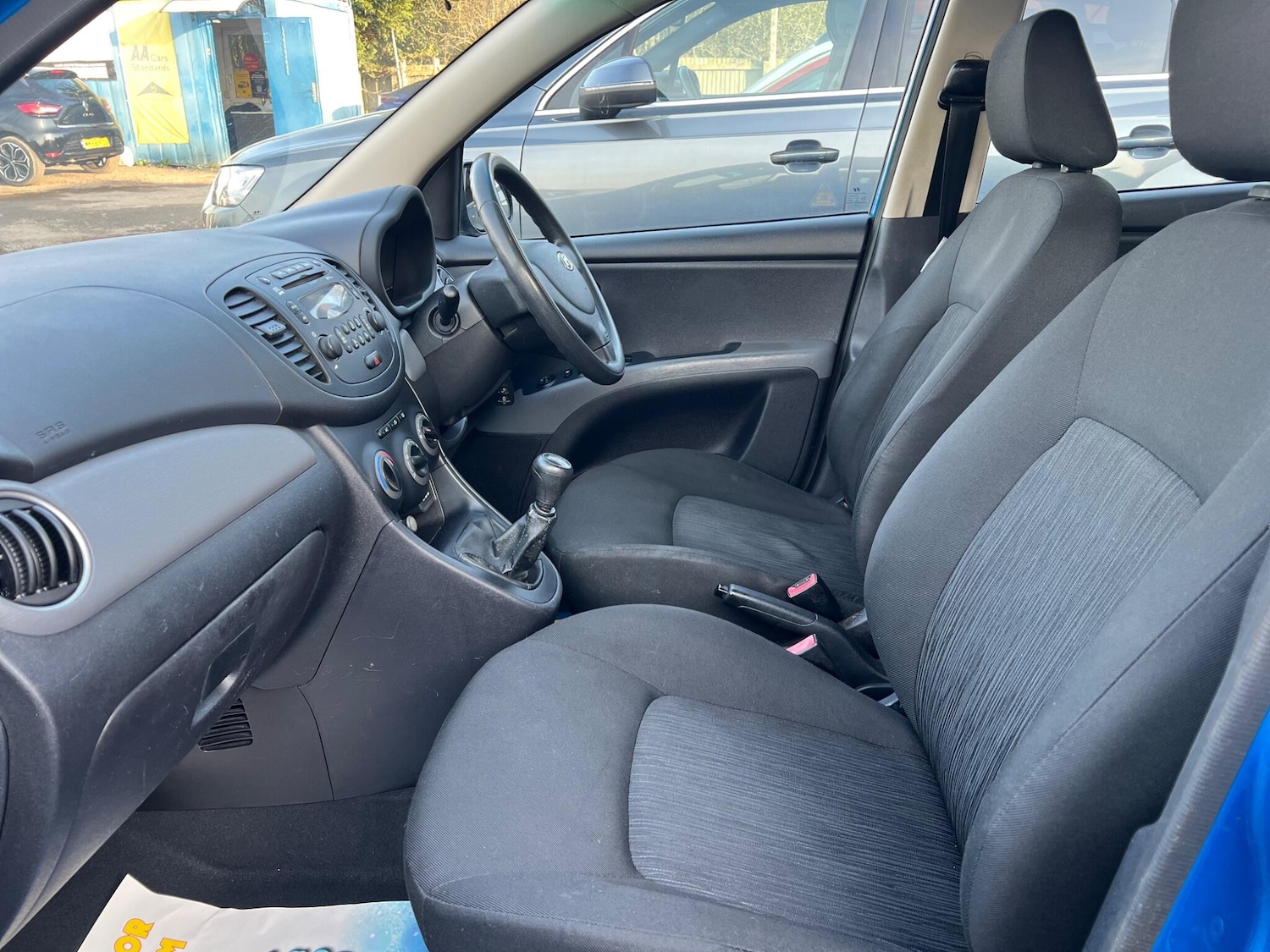 Used Hyundai i10 2011 for sale - 77993012: Photo 36