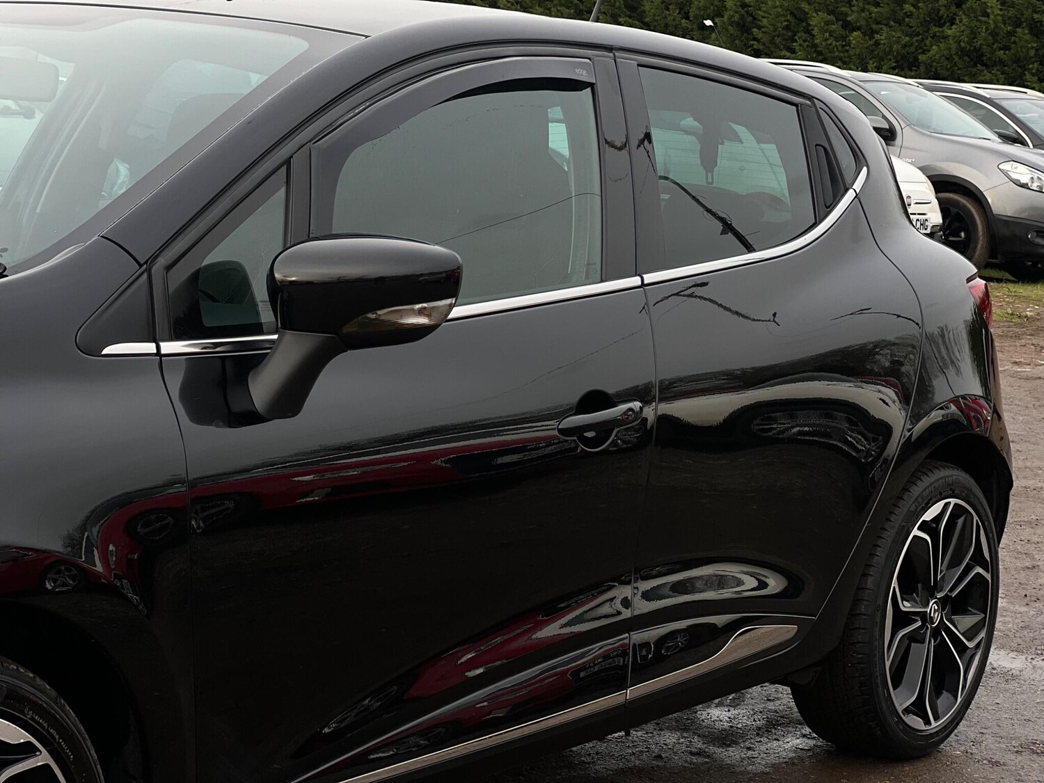 Used Renault Clio for sale - 77496724: Photo 21