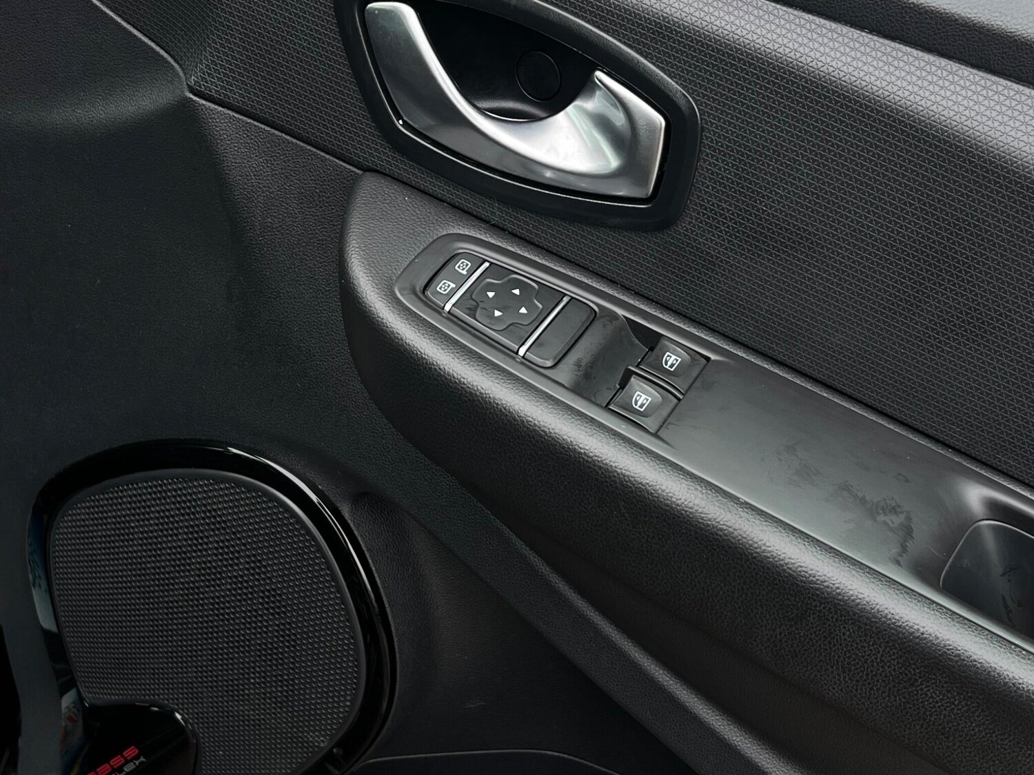 Used Renault Clio for sale - 77496724: Photo 31