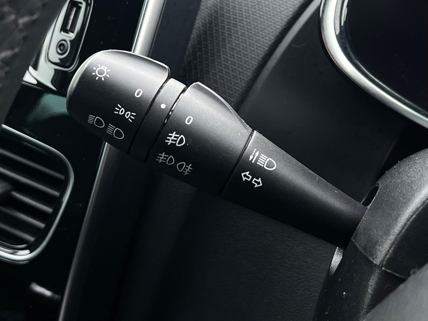 Used Renault Clio for sale - 77496724: Photo 55