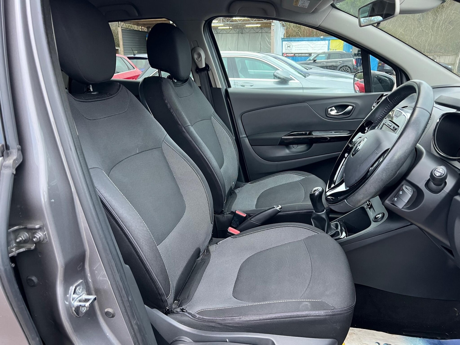 Used Renault Captur 2016 for sale - 77456207: Photo 35