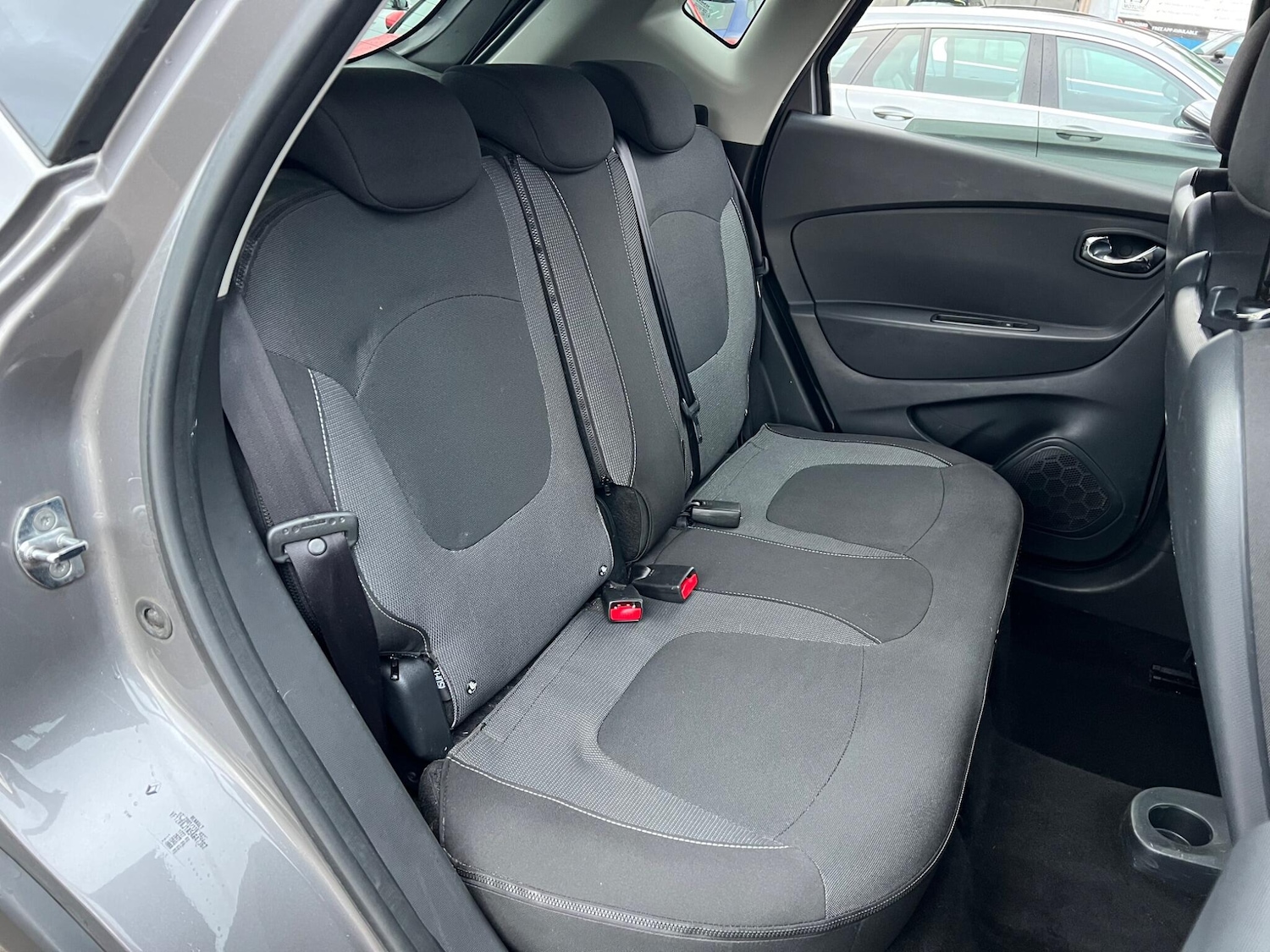 Used Renault Captur 2016 for sale - 77456207: Photo 41