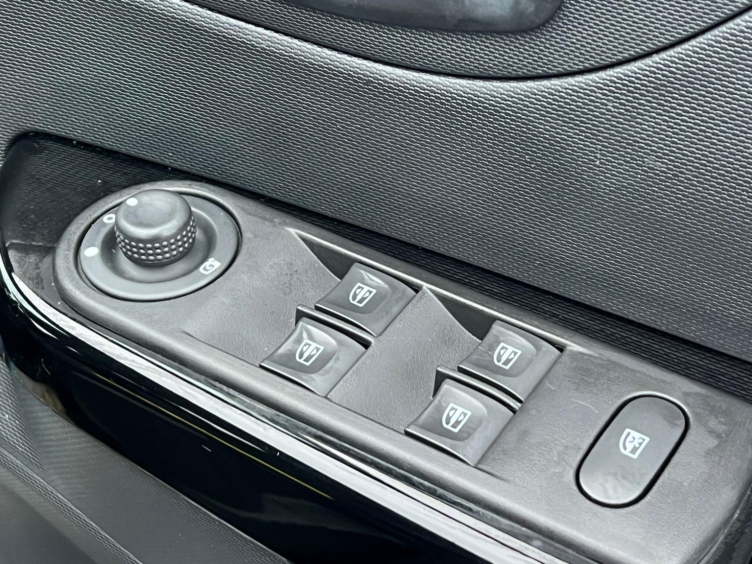 Used Renault Captur 2016 for sale - 77456207: Photo 52