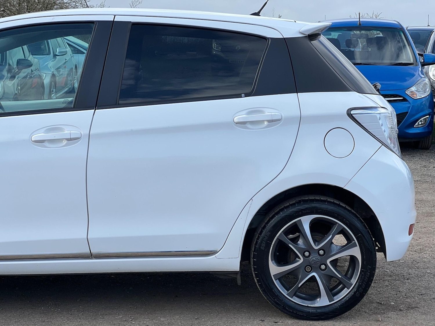 Used Toyota Yaris for sale - 78127512: Photo 15