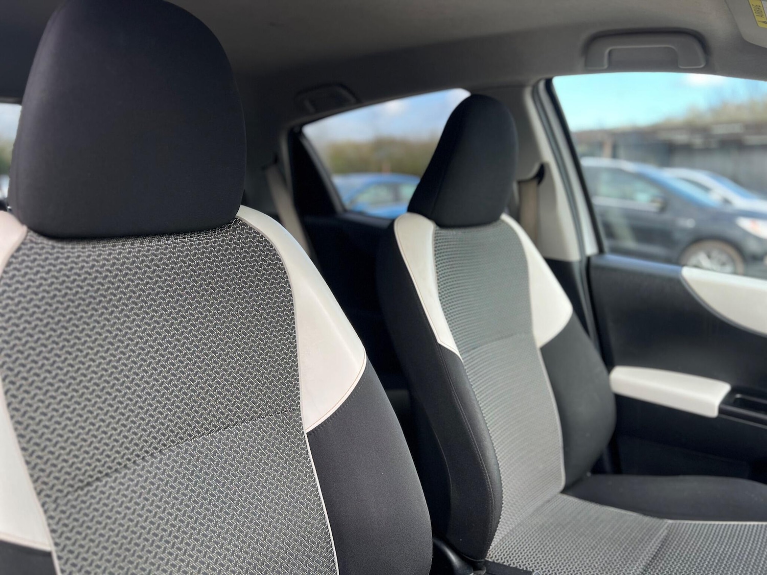 Used Toyota Yaris for sale - 78127512: Photo 33