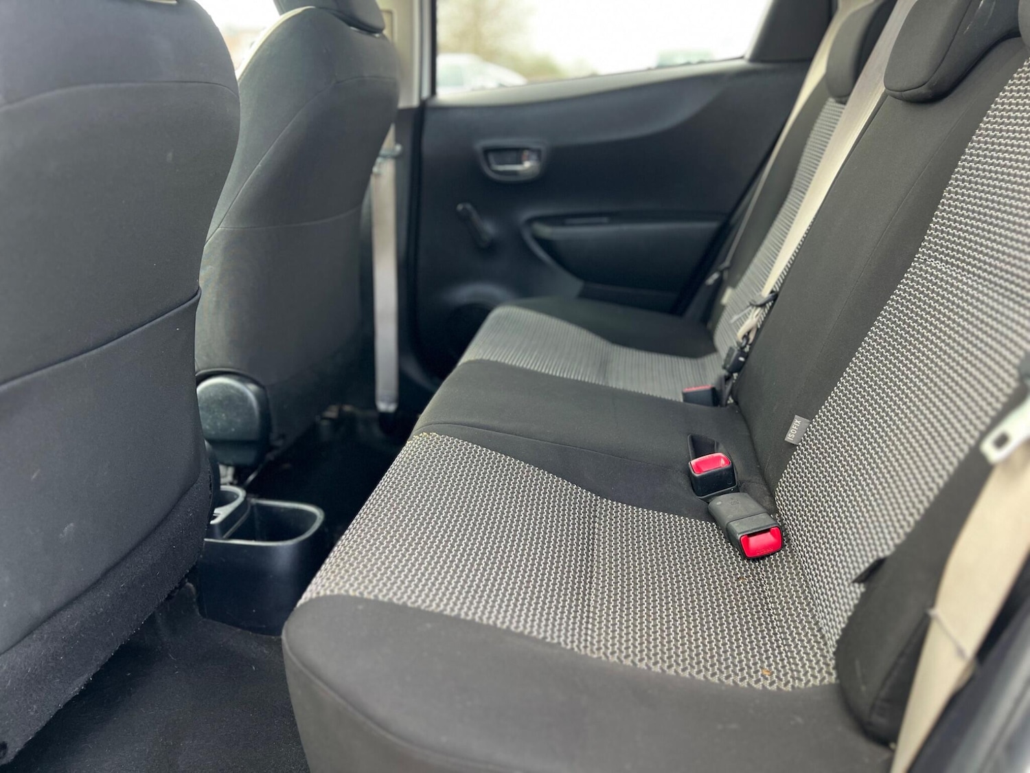 Used Toyota Yaris for sale - 78127512: Photo 35