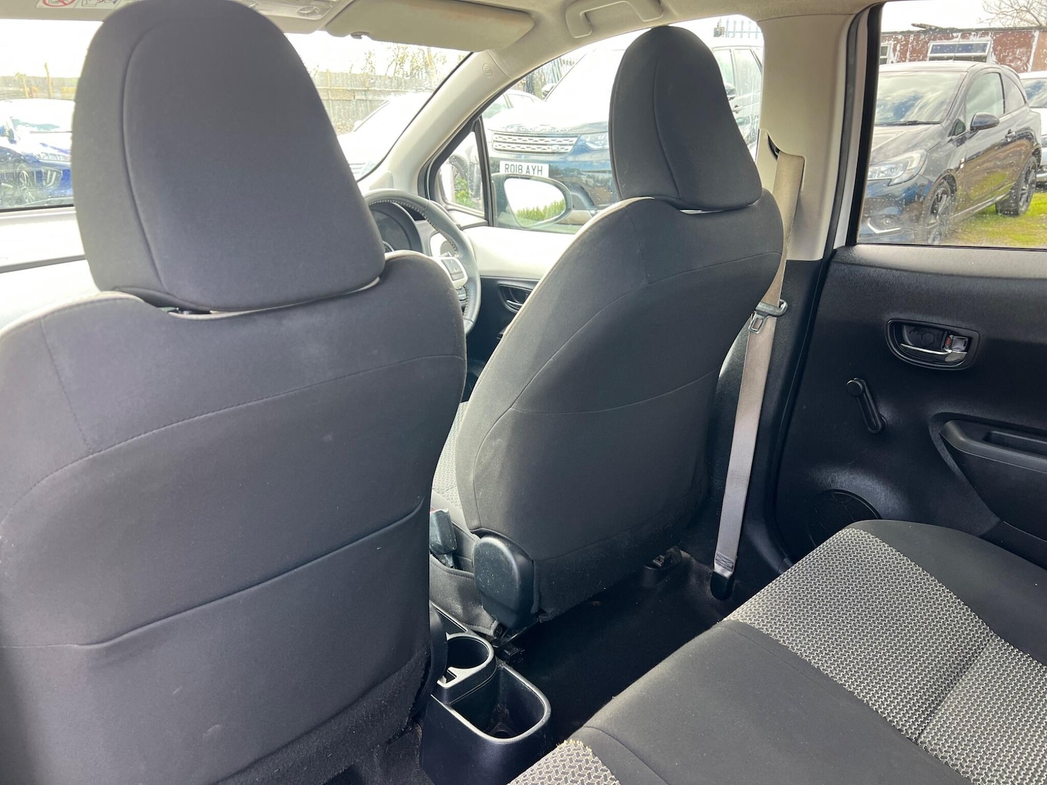 Used Toyota Yaris for sale - 78127512: Photo 38