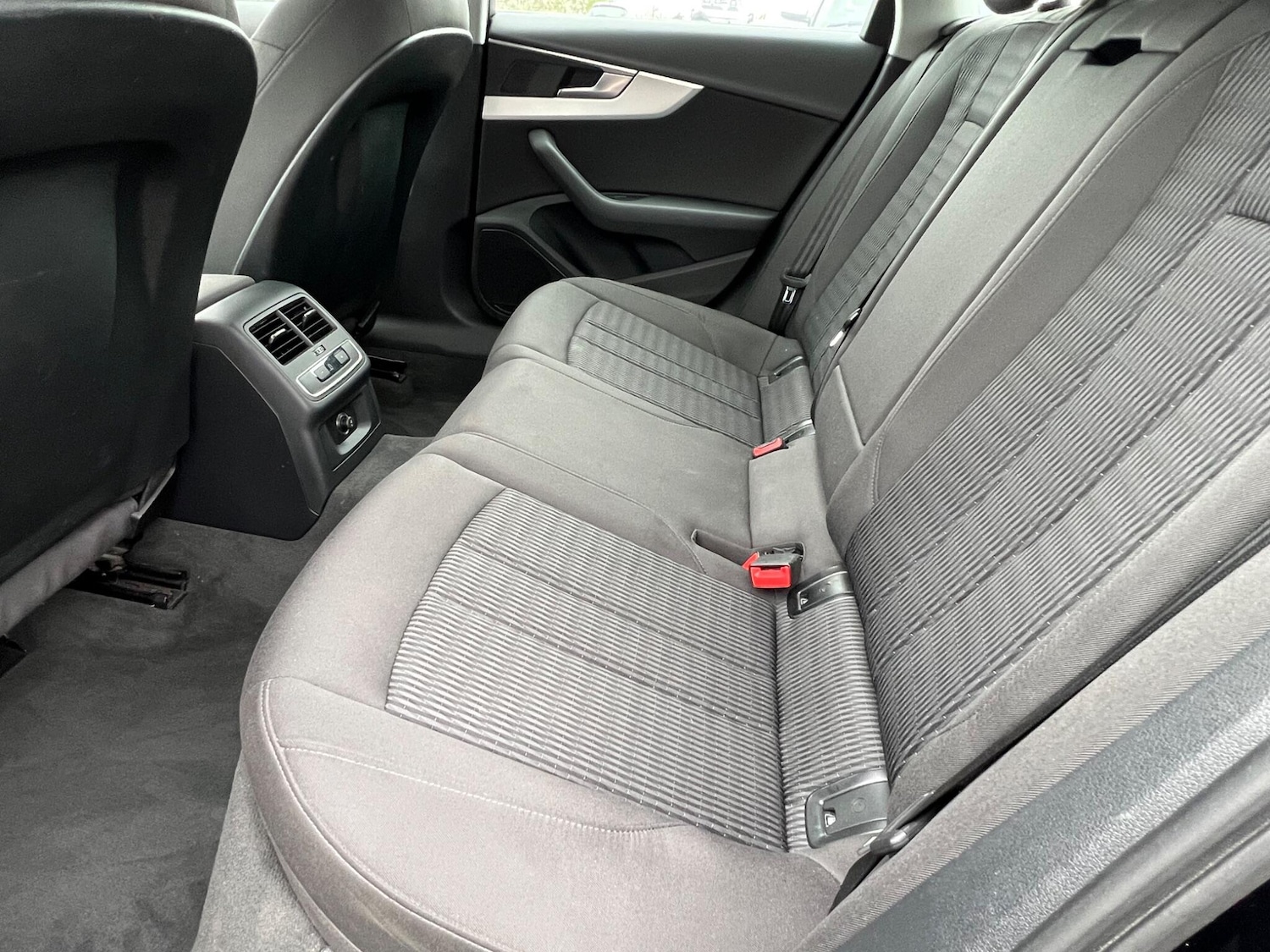 Used Audi A4 Avant for sale - 78214519: Photo 40