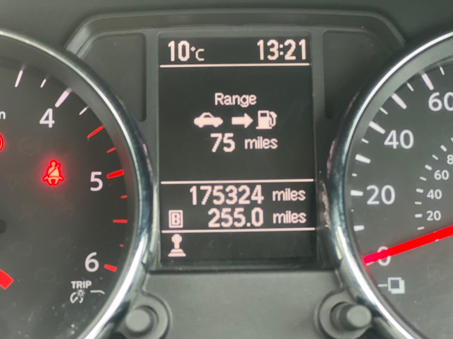 Used Nissan Qashqai 2013 for sale - 77657662: Photo 48