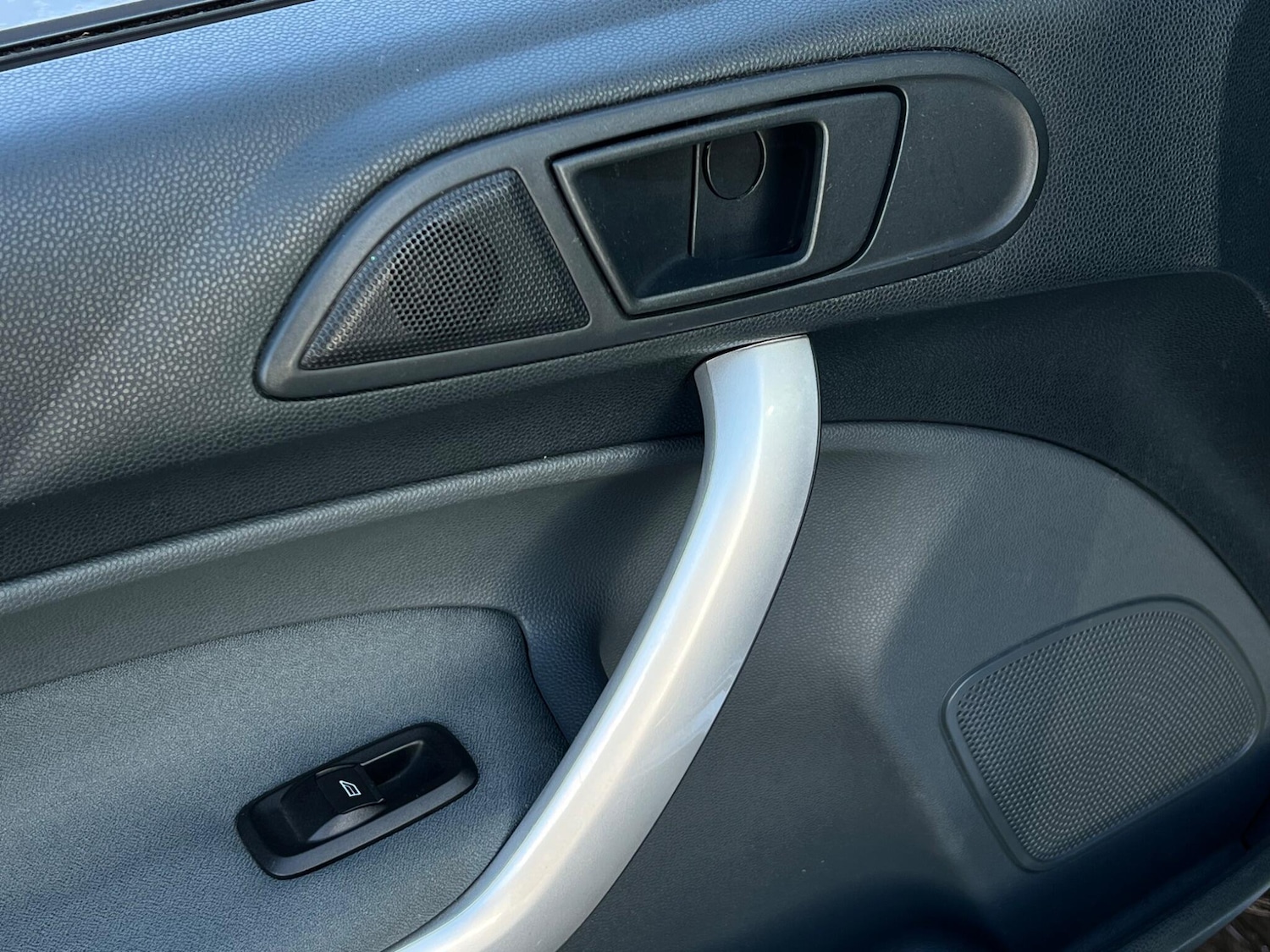 Used Ford Fiesta 2010 for sale - 77559775: Photo 45