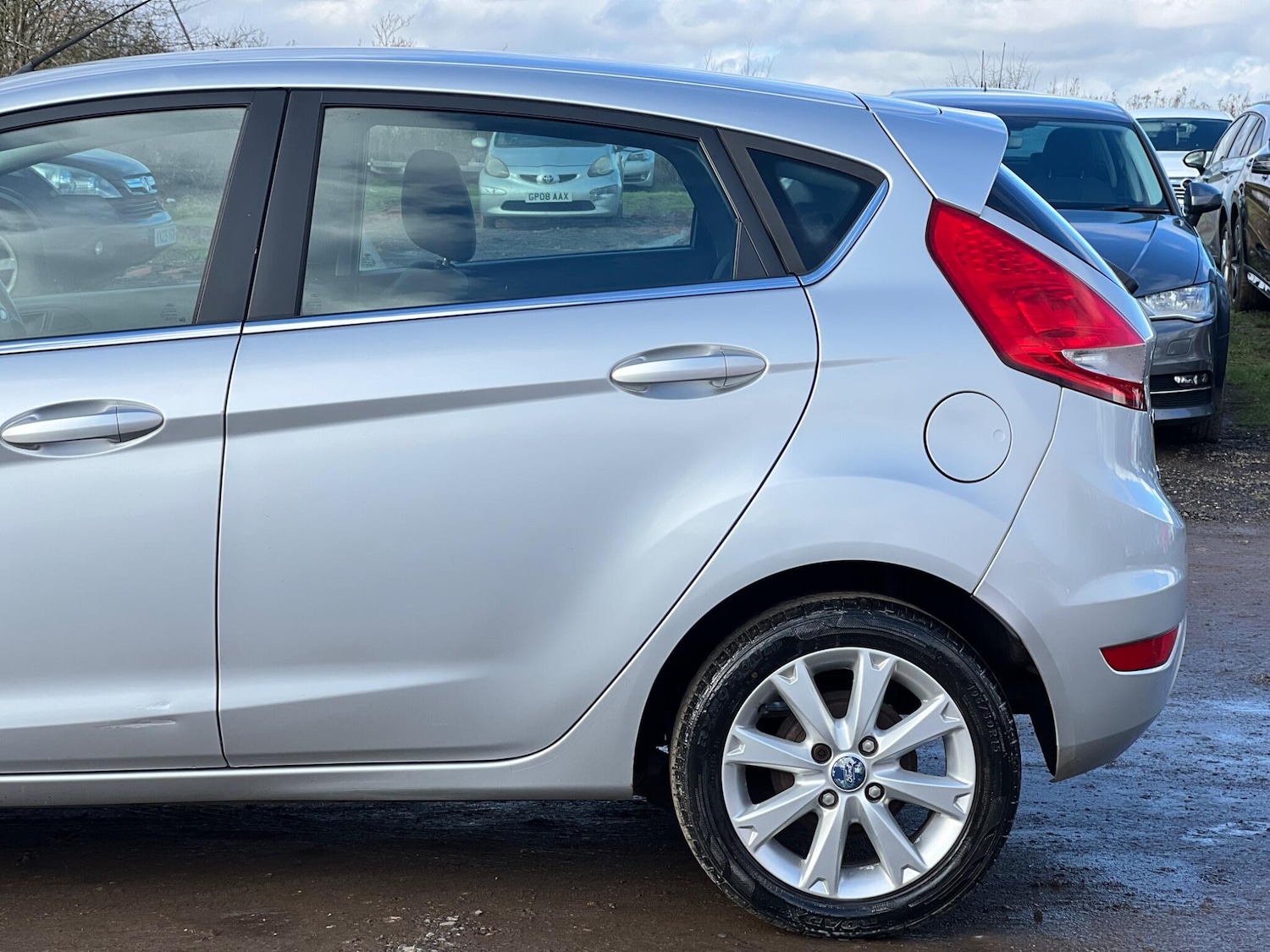 Used Ford Fiesta 2010 for sale - 77559775: Photo 8