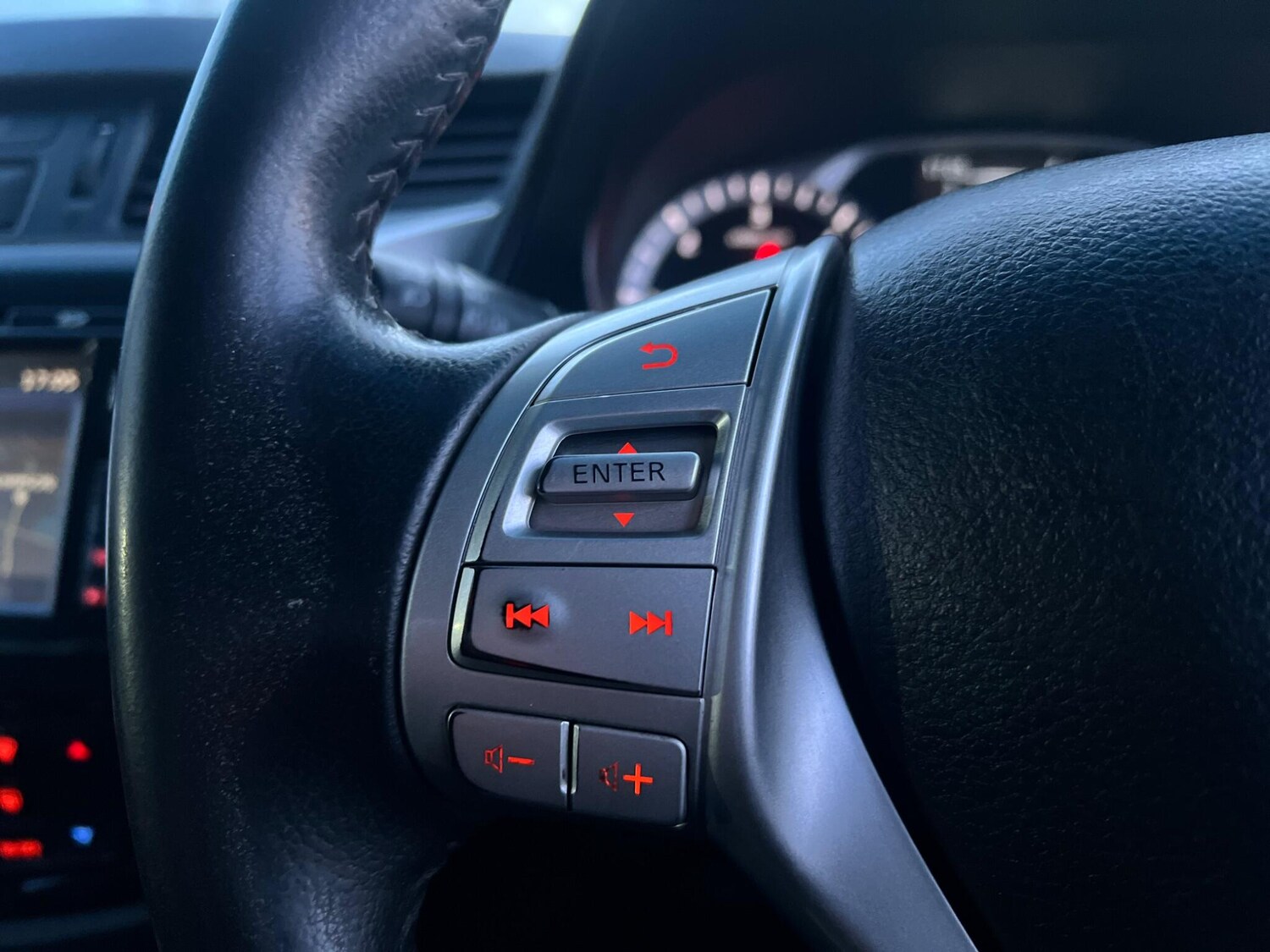 Used Nissan Navara 2016 for sale - 77524754: Photo 46