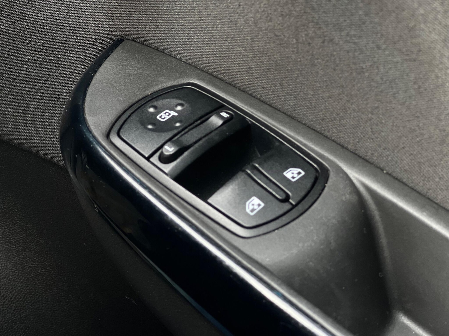 Used Vauxhall Corsa for sale - 77958091: Photo 47