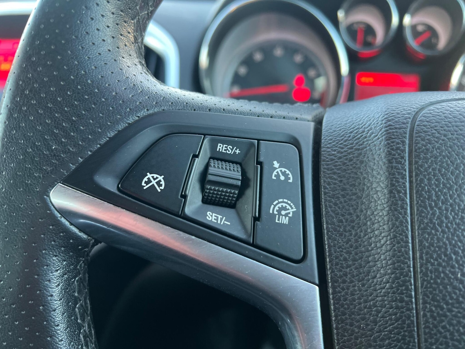 Used Vauxhall Astra 2015 for sale - 78071869: Photo 48