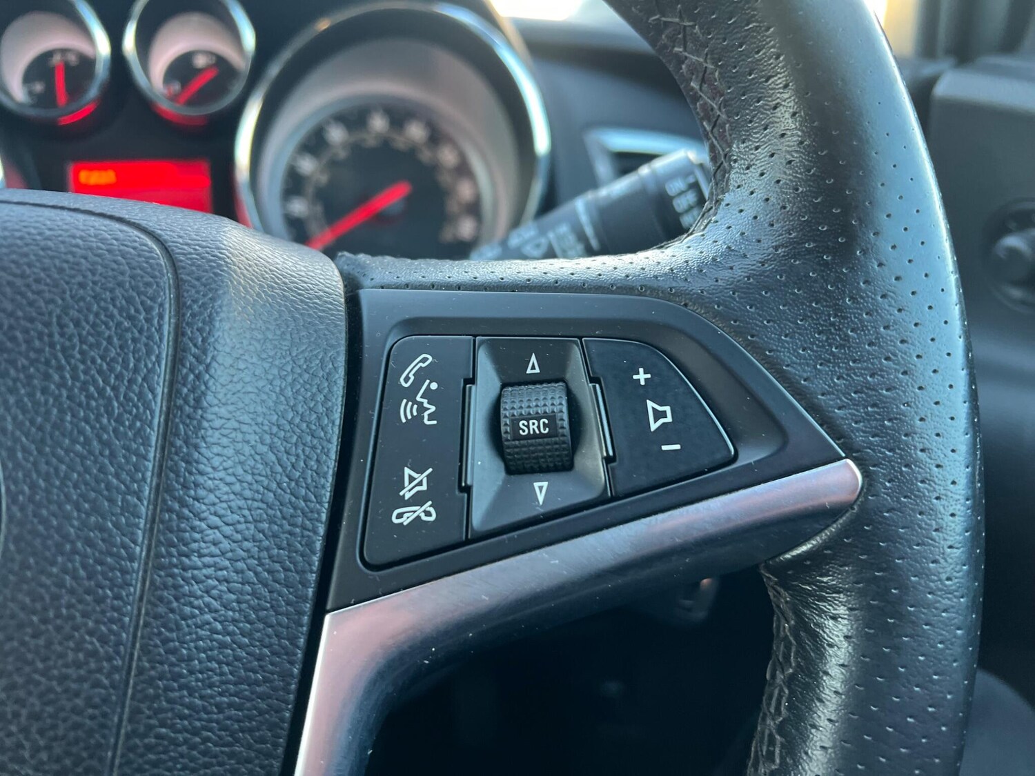 Used Vauxhall Astra 2015 for sale - 78071869: Photo 49