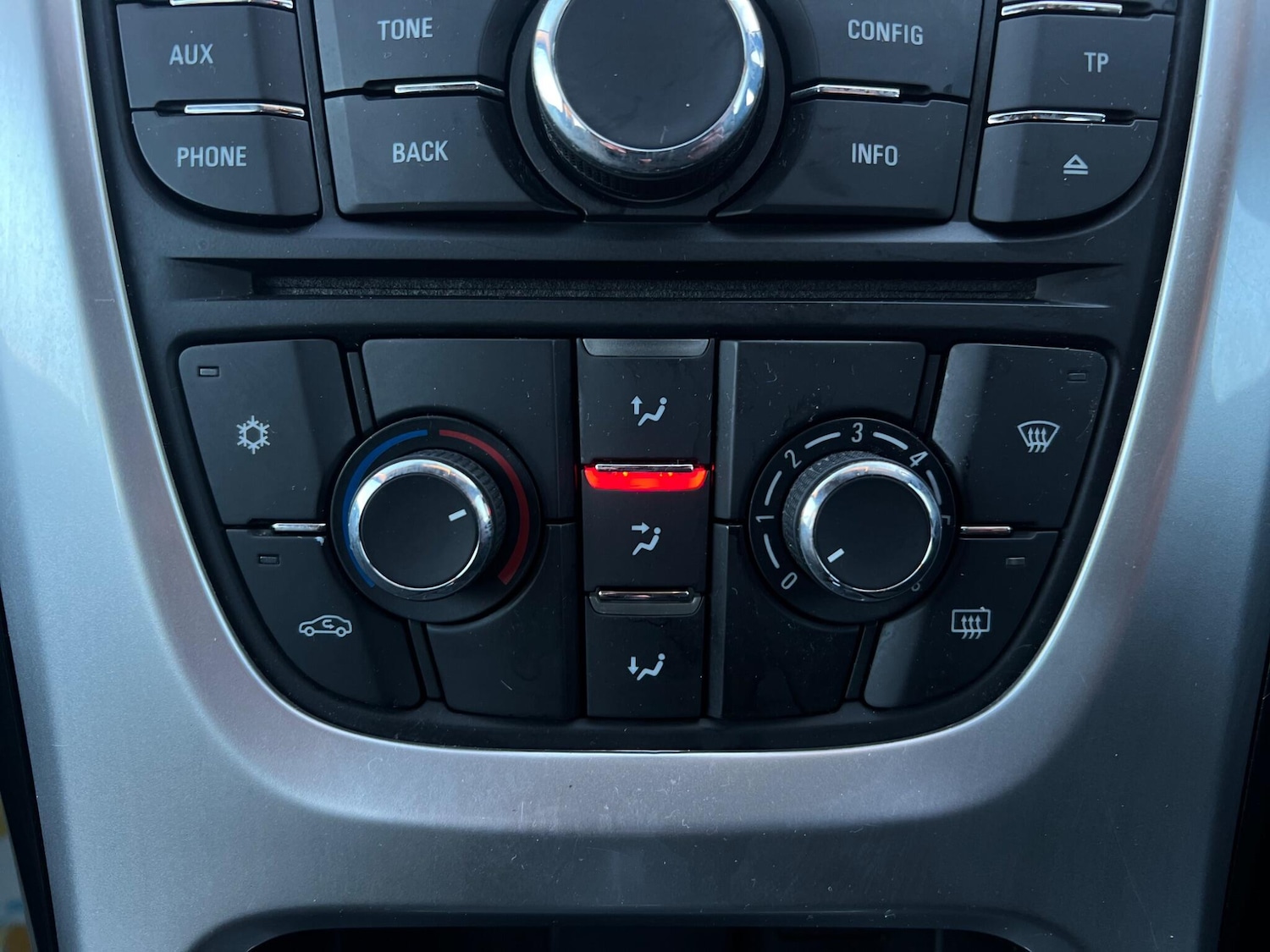 Used Vauxhall Astra 2015 for sale - 78071869: Photo 56