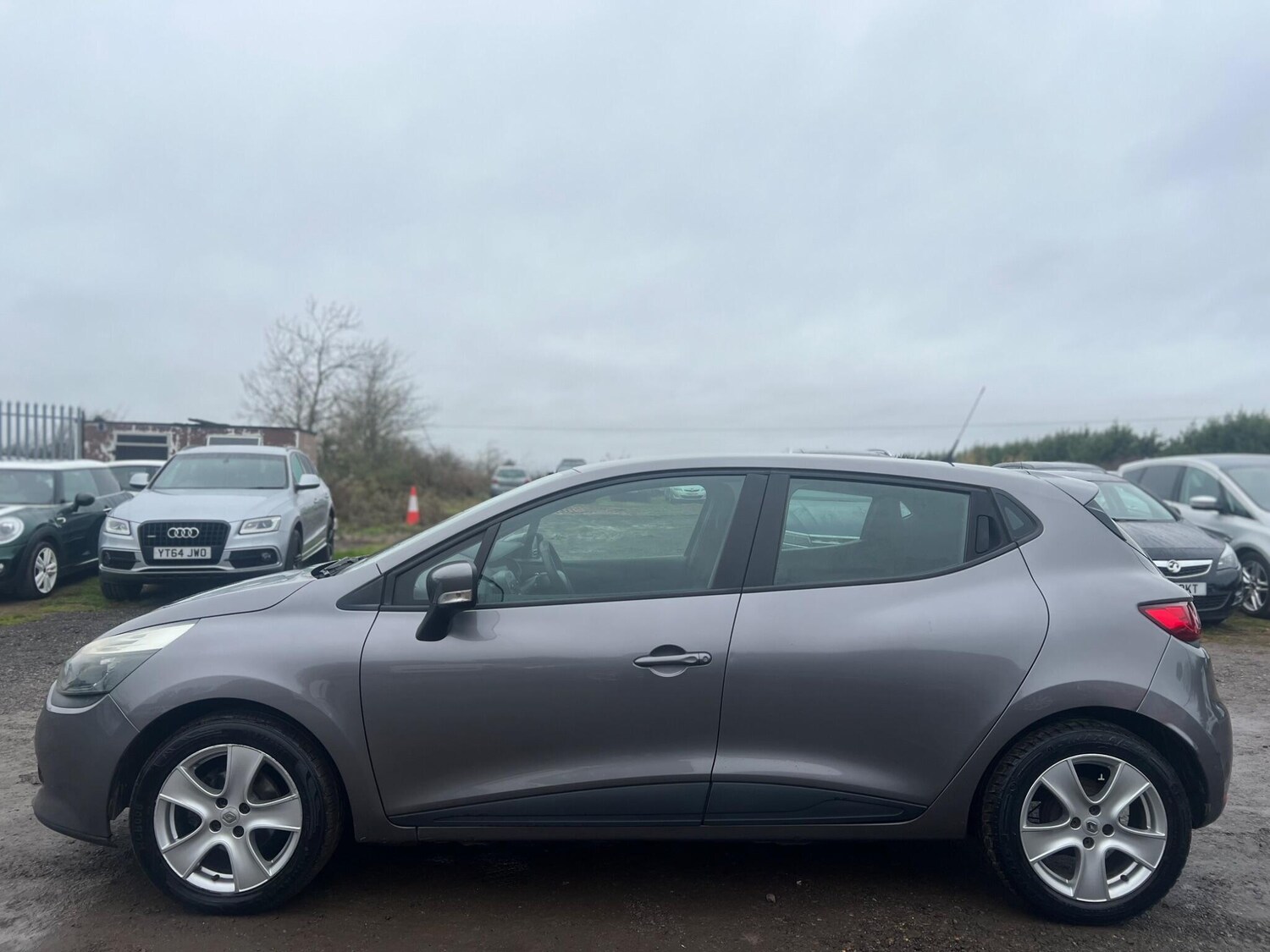 Used Renault Clio 2013 for sale - 77455827: Photo 13