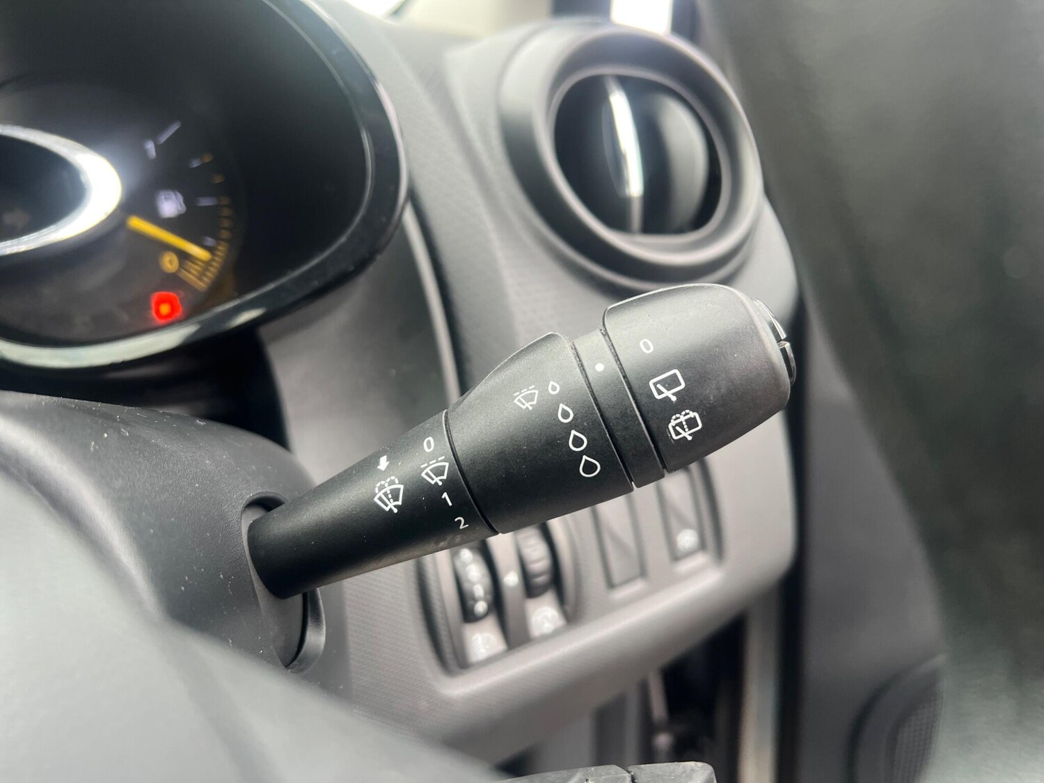 Used Renault Clio 2013 for sale - 77455827: Photo 50