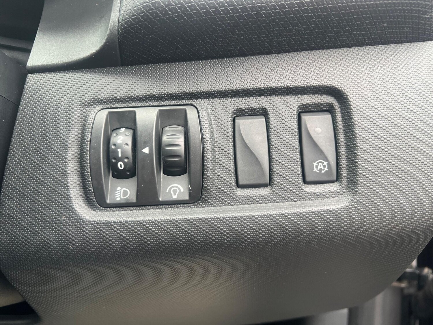 Used Renault Clio 2013 for sale - 77455827: Photo 53